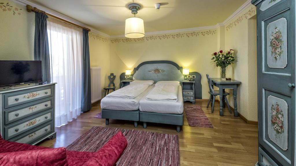 Hotel Brunella Сан-Віджиліо-ді-Мареббе Екстер'єр фото